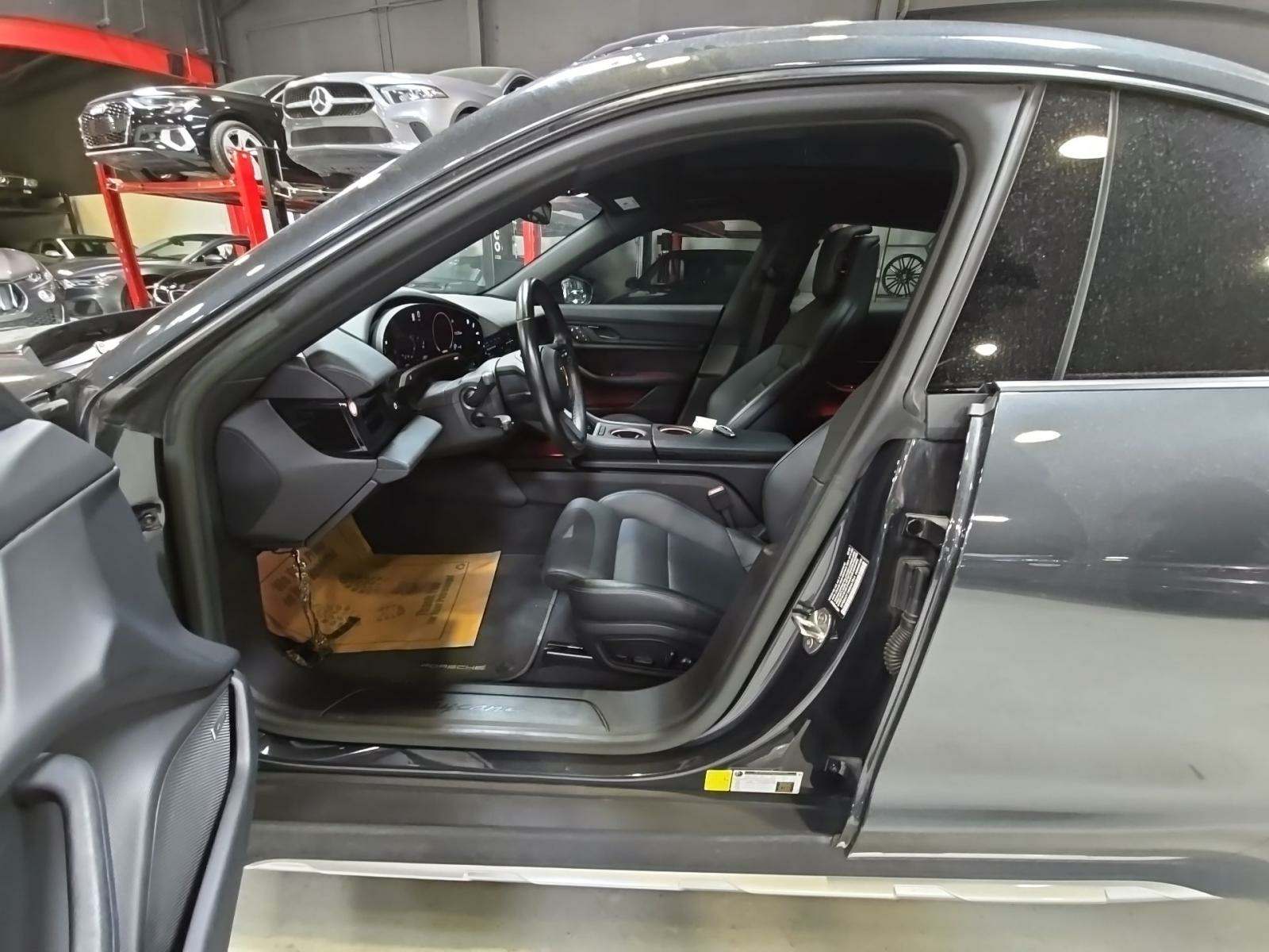 2022 Porsche Taycan 4 AWD