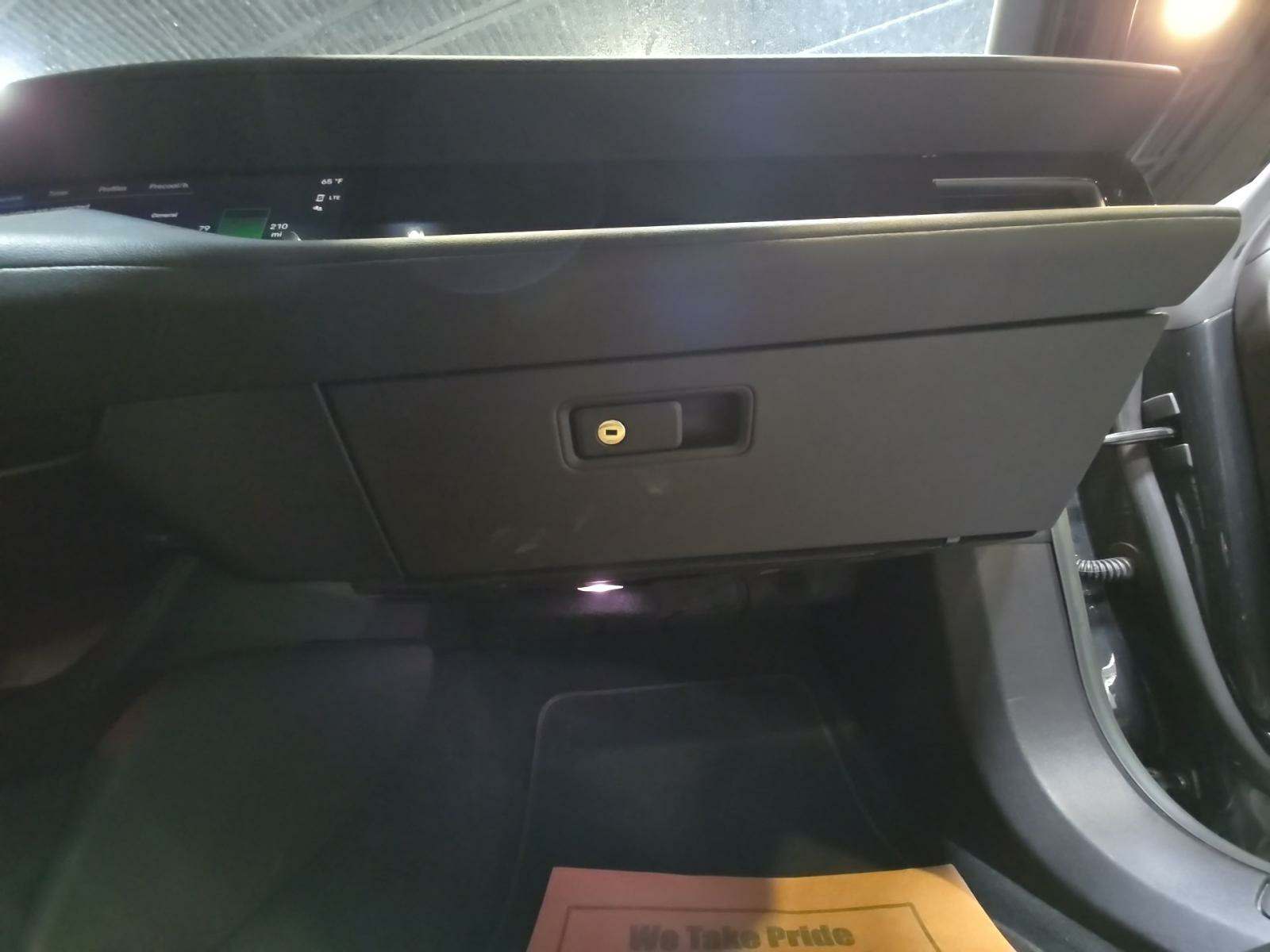 2022 Porsche Taycan 4 AWD