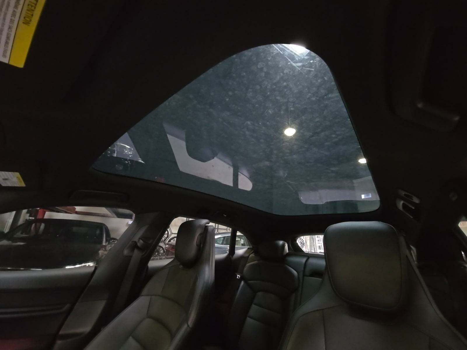 2022 Porsche Taycan 4 AWD