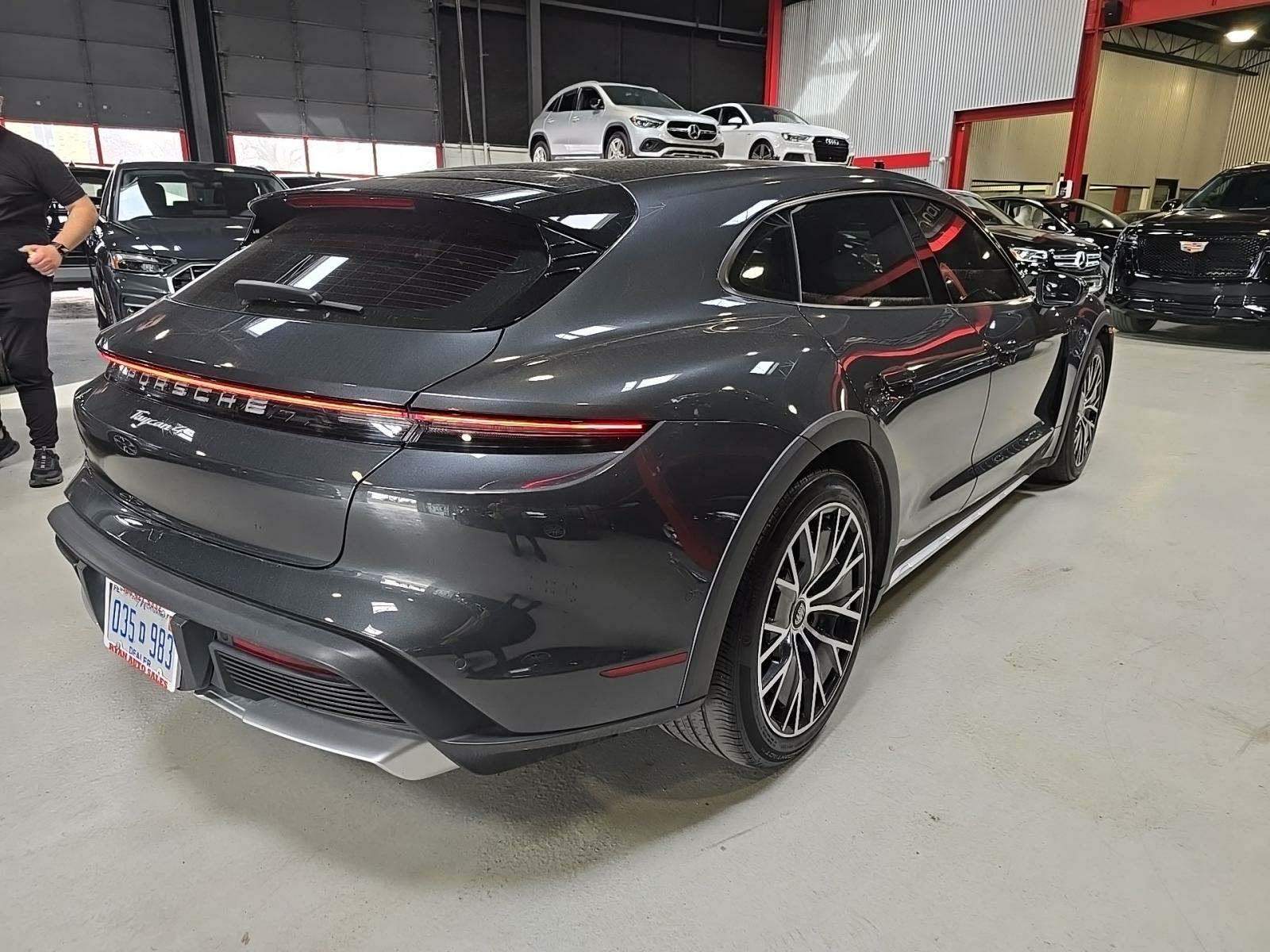 2022 Porsche Taycan 4 AWD