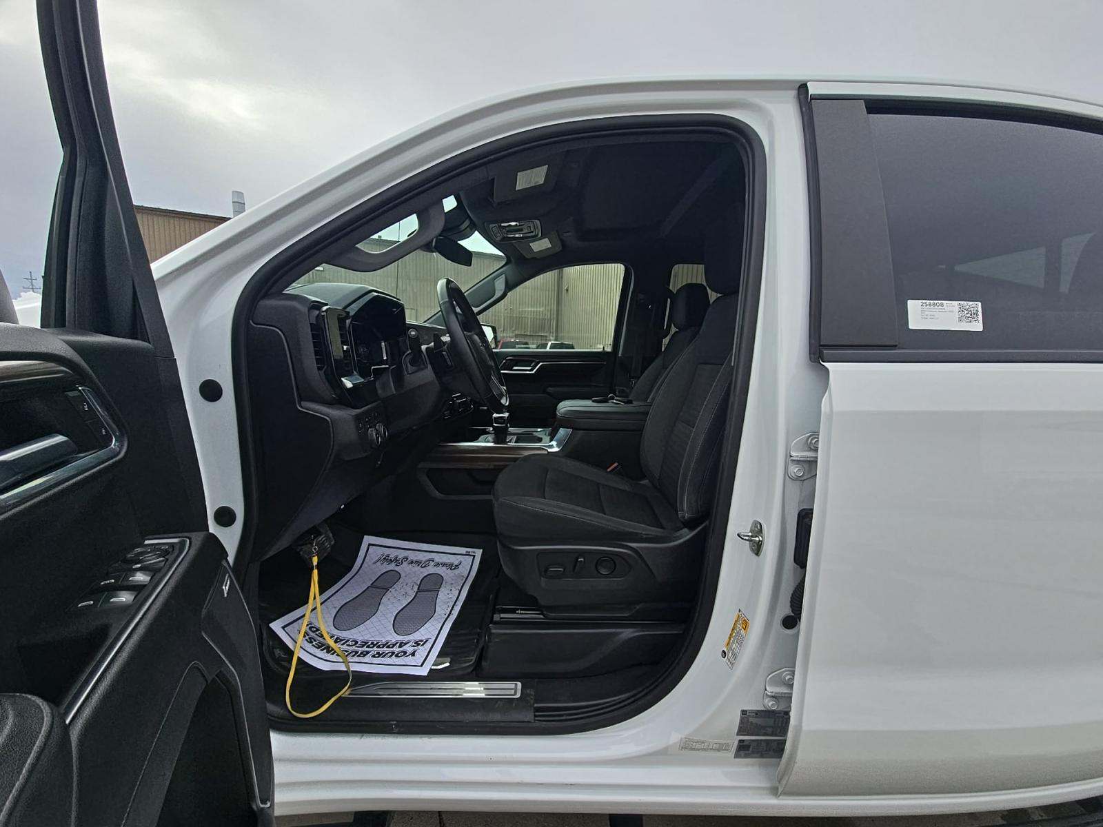 2023 Chevrolet Silverado 1500 RST AWD