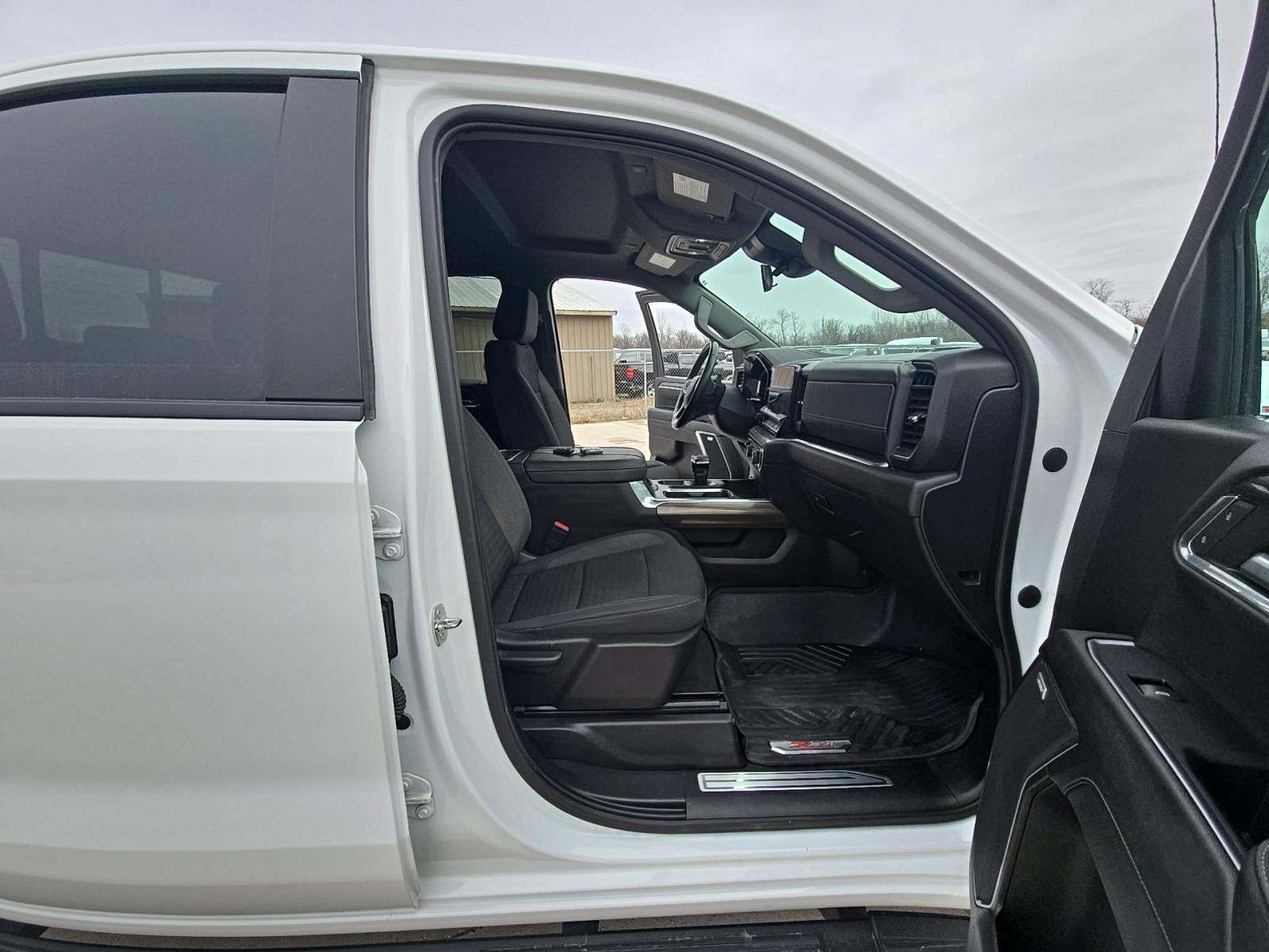 2023 Chevrolet Silverado 1500 RST AWD