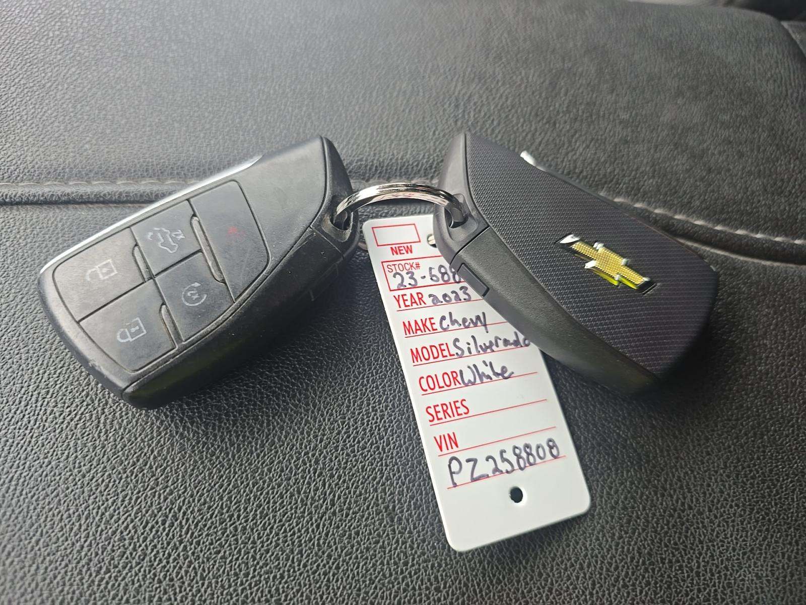 2023 Chevrolet Silverado 1500 RST AWD