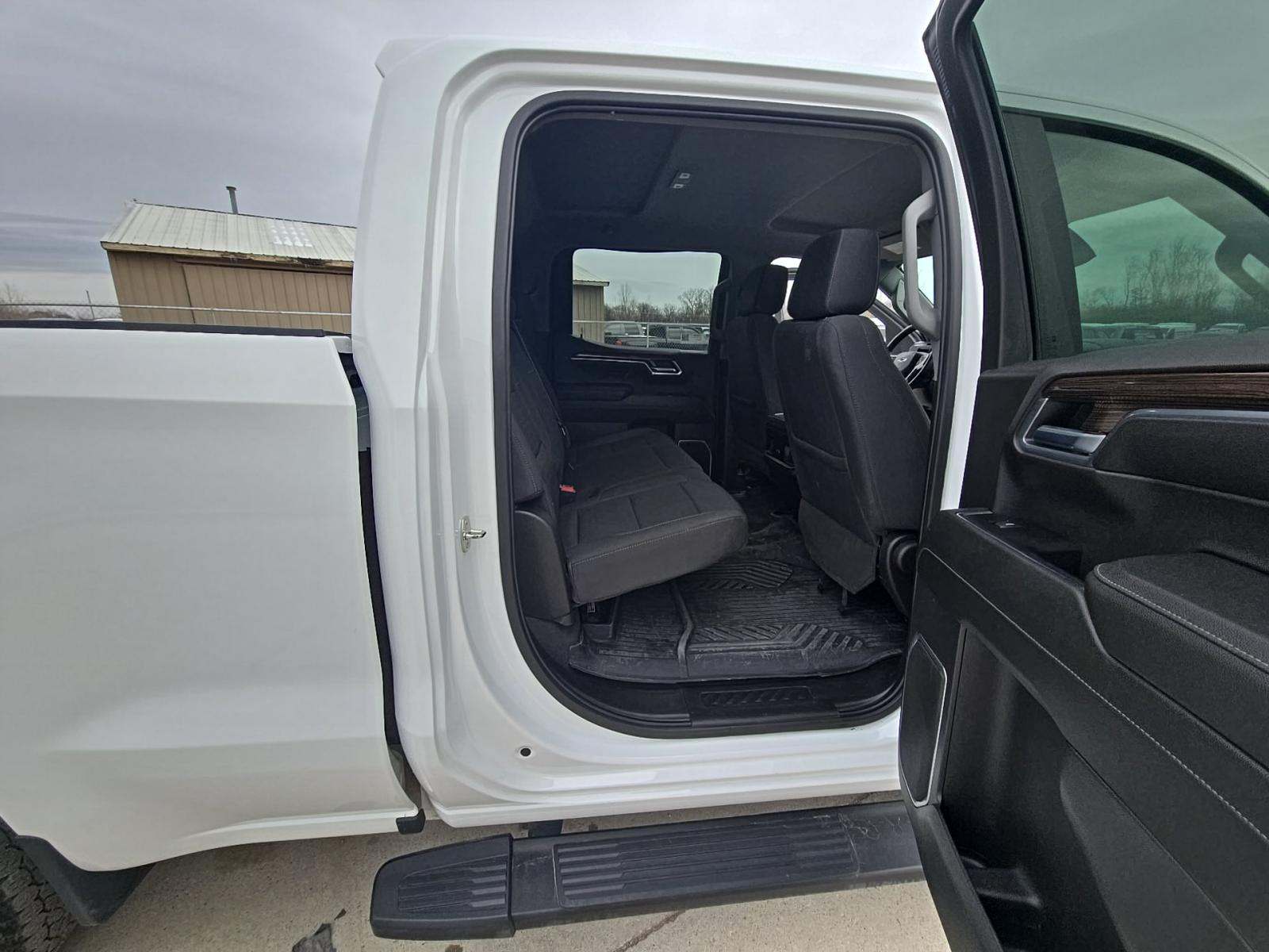 2023 Chevrolet Silverado 1500 RST AWD