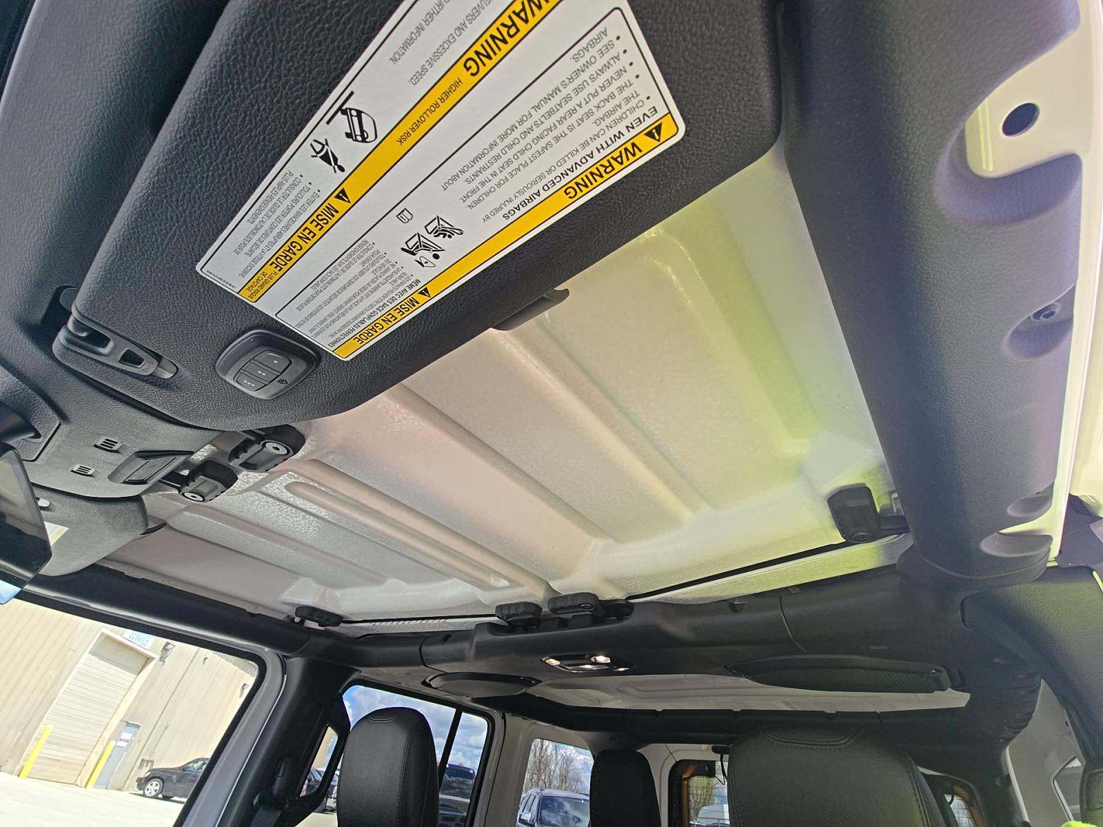 2023 Jeep Wrangler Sahara AWD