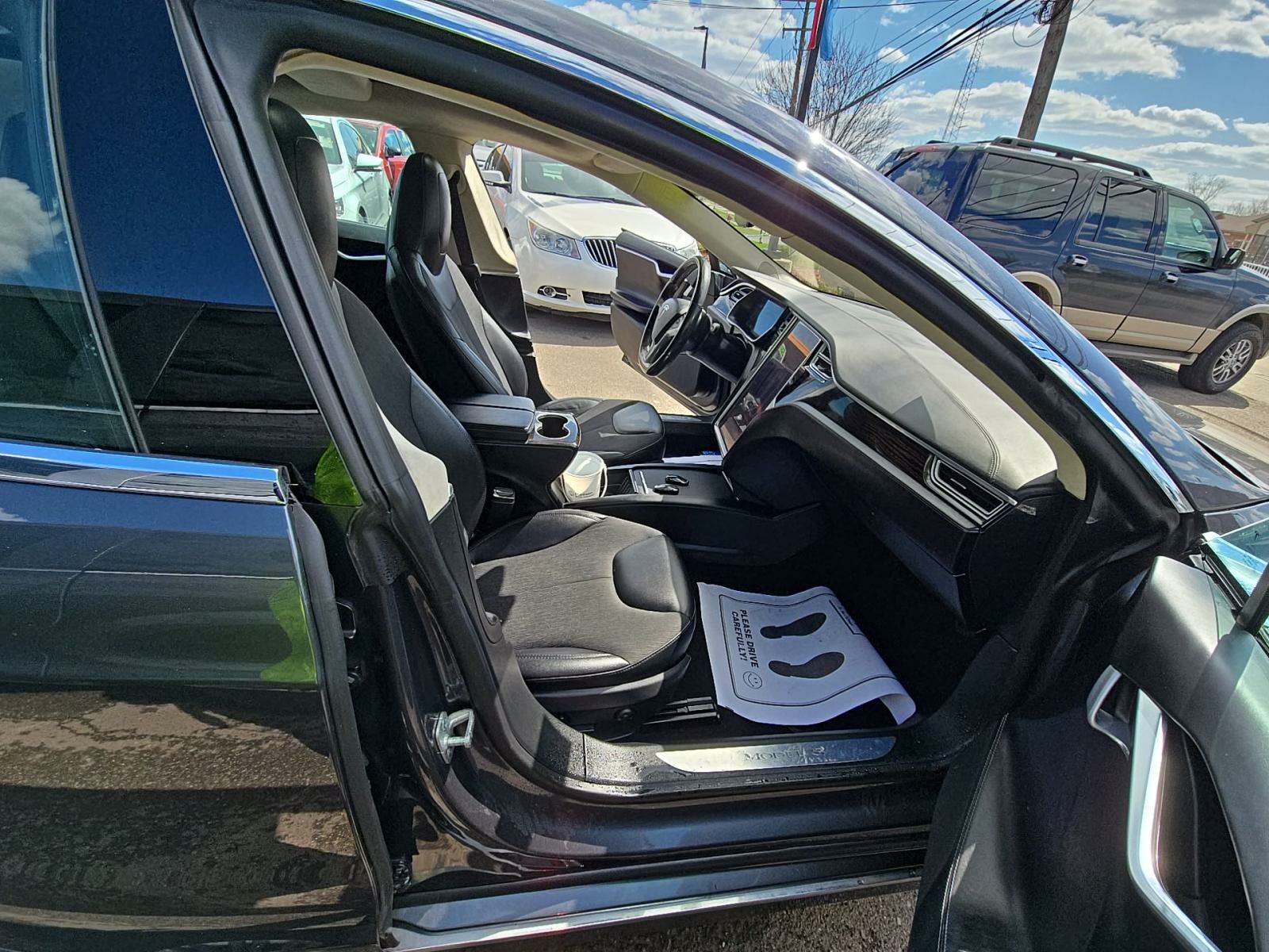 2016 Tesla Model S 90D AWD