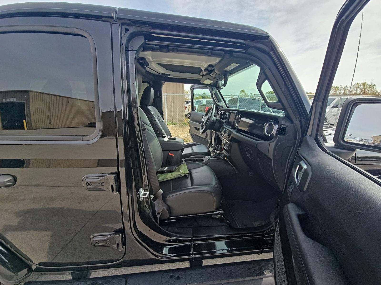 2023 Jeep Wrangler Sahara Altitude AWD