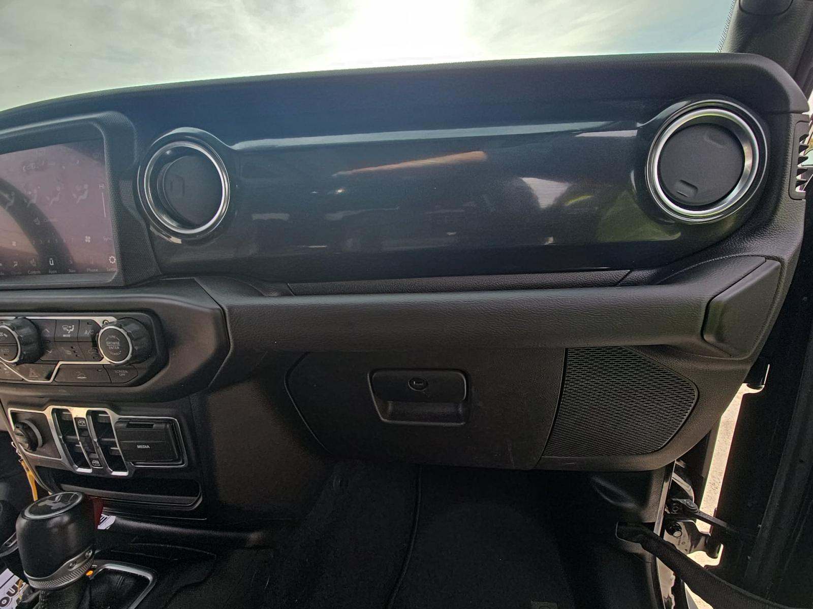 2023 Jeep Wrangler Sahara Altitude AWD