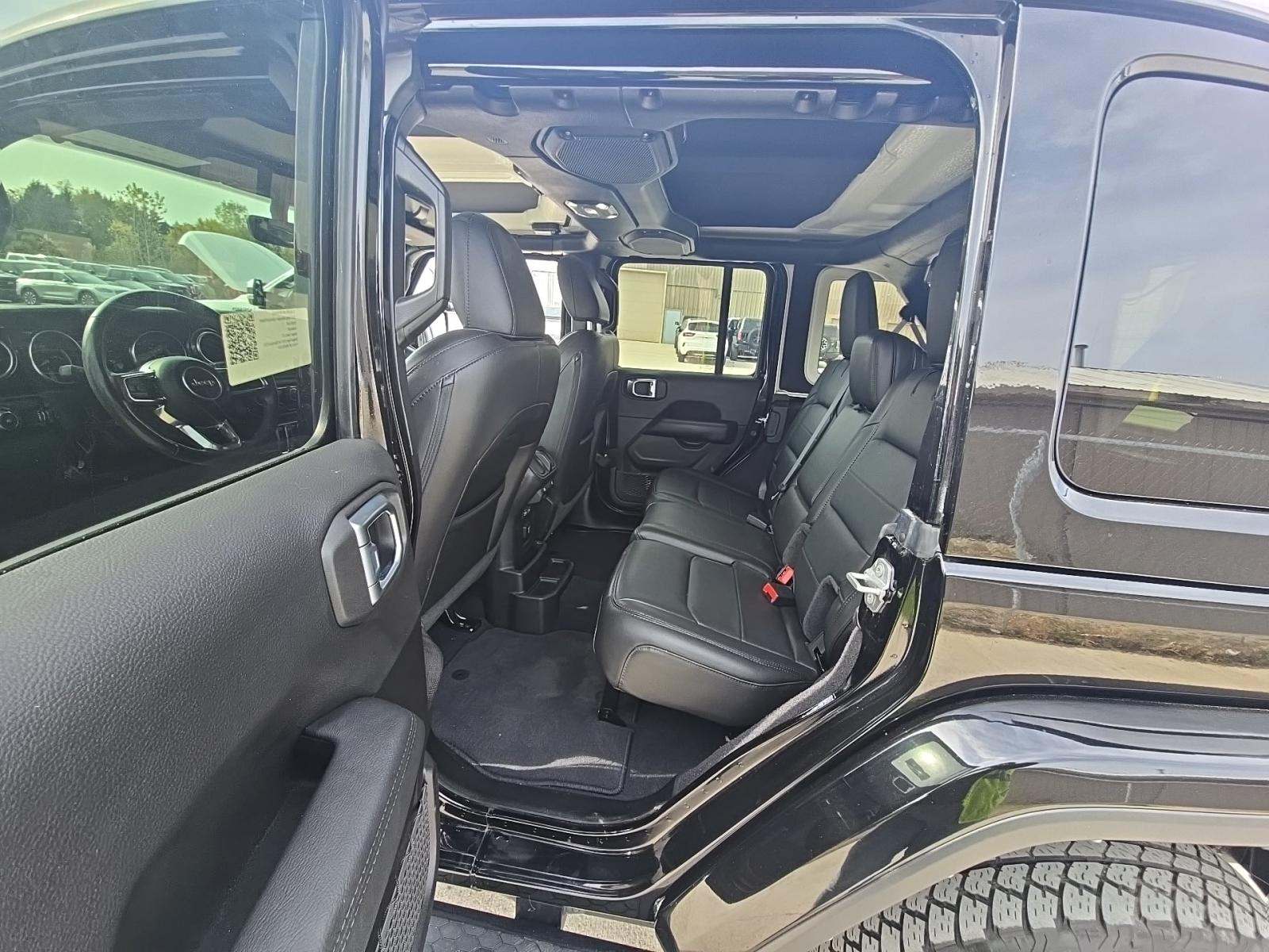 2023 Jeep Wrangler Sahara Altitude AWD