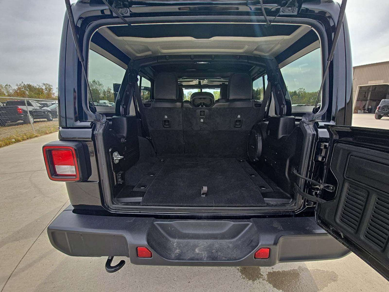 2022 Jeep Wrangler Unlimited Sahara Altitude Edition AWD