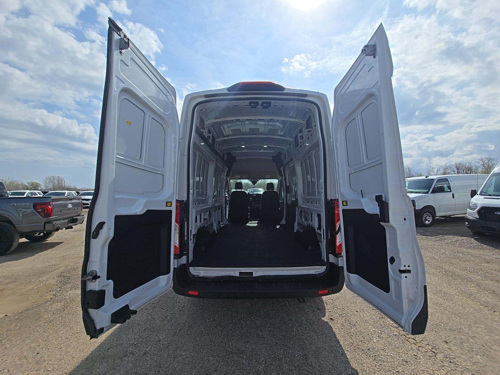 FORD TRANSIT 250 - 9