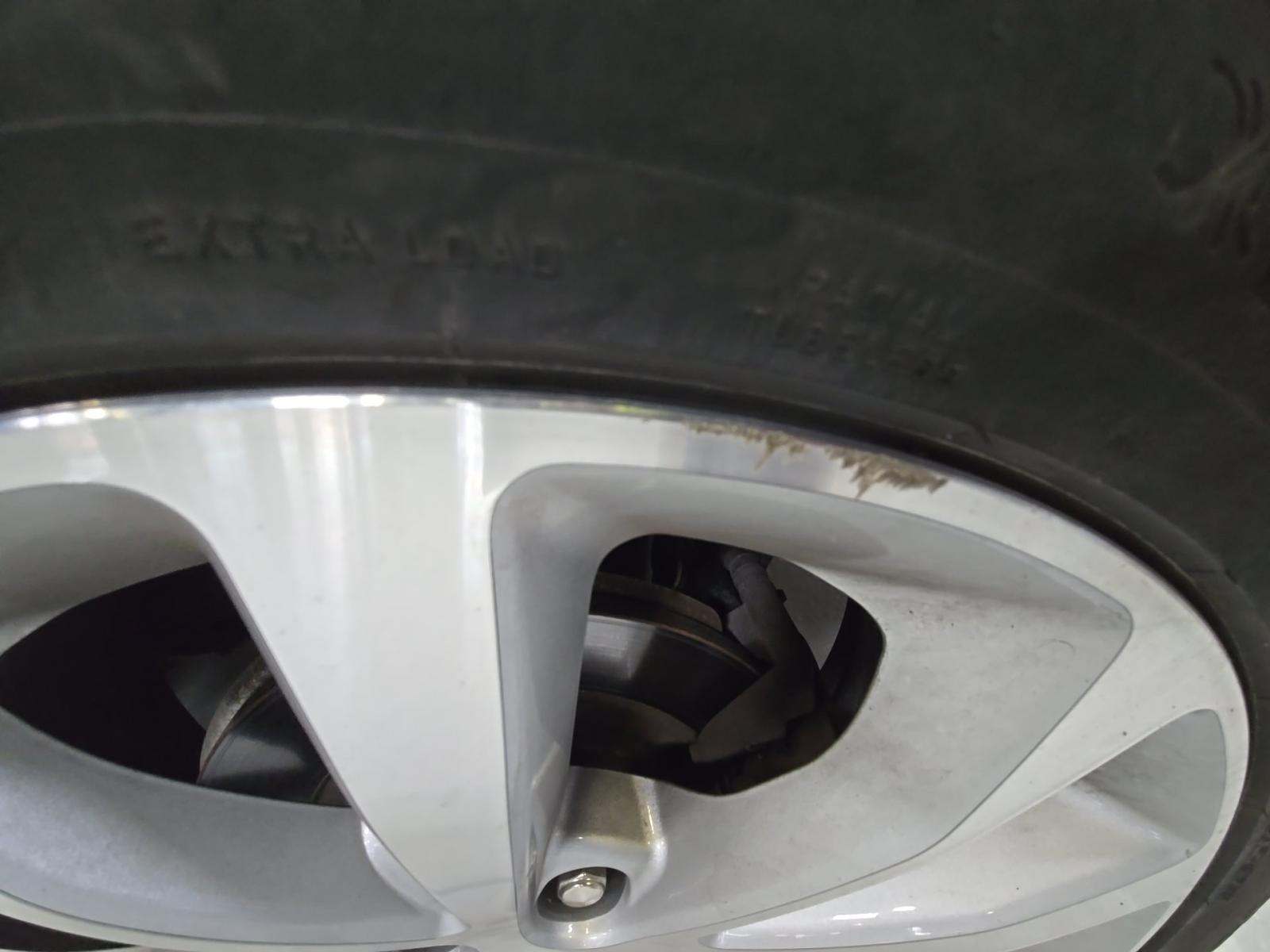 2023 Ford Explorer Platinum AWD