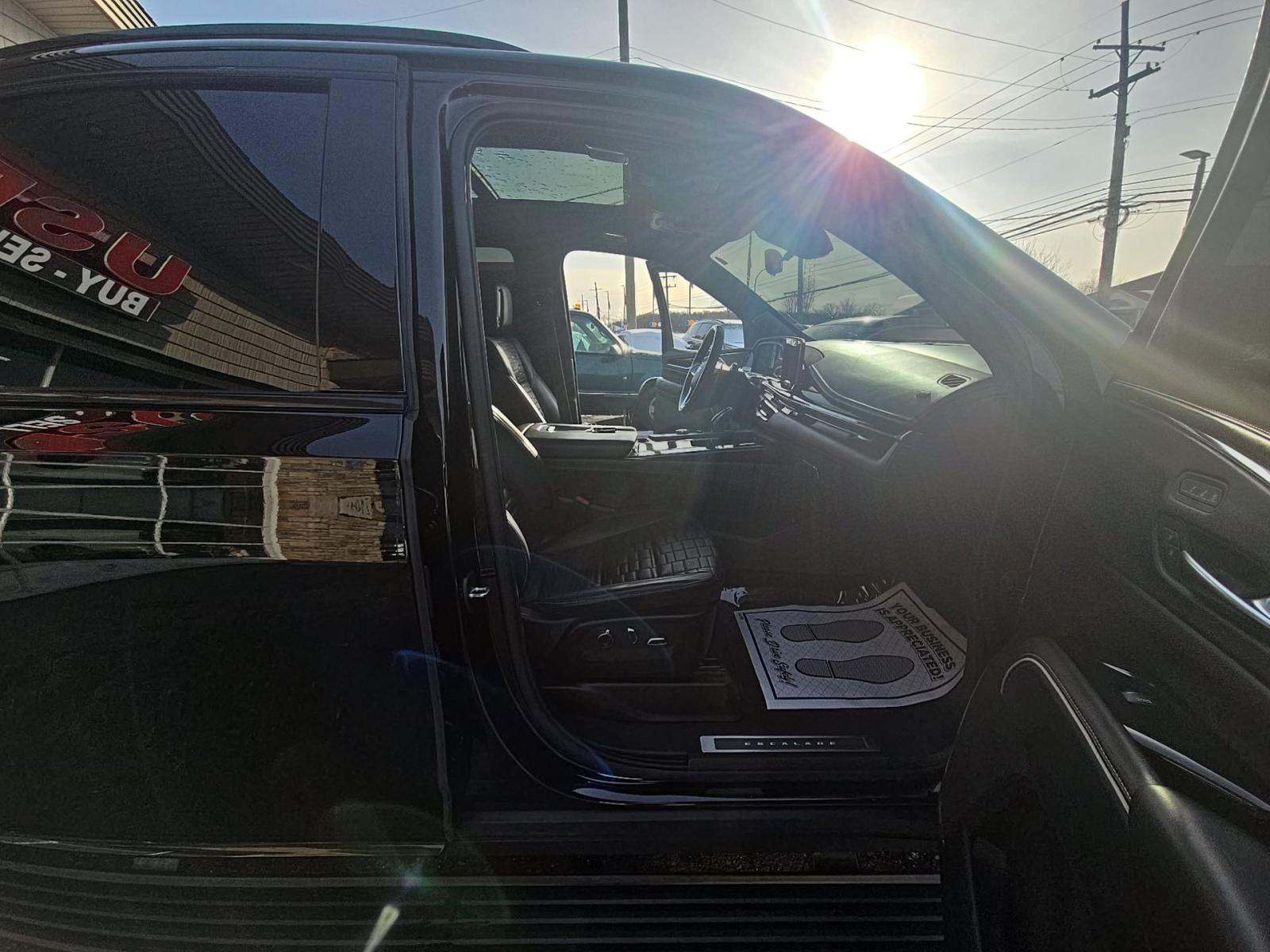 2023 Cadillac Escalade ESV V-Series AWD