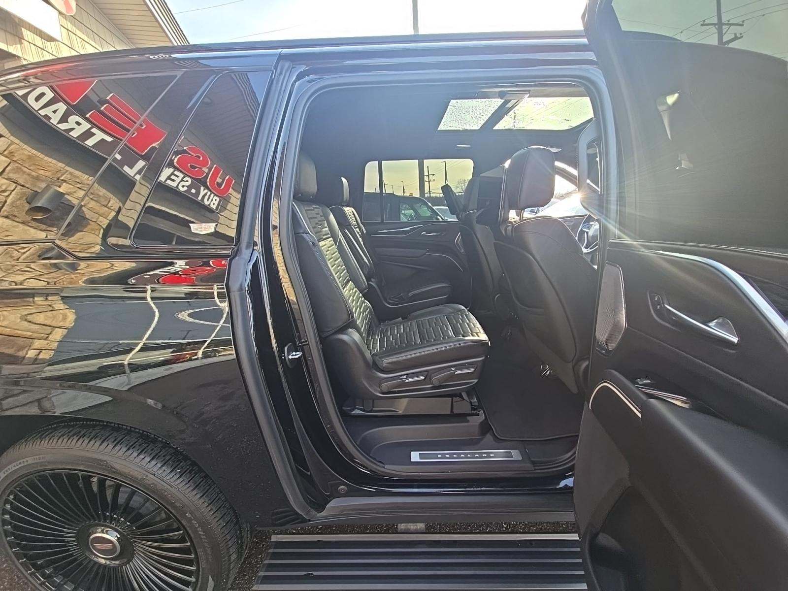 2023 Cadillac Escalade ESV V-Series AWD