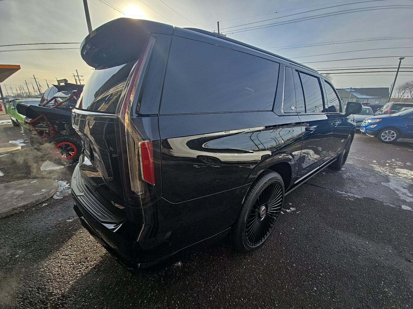 2023 Cadillac Escalade ESV V-Series AWD