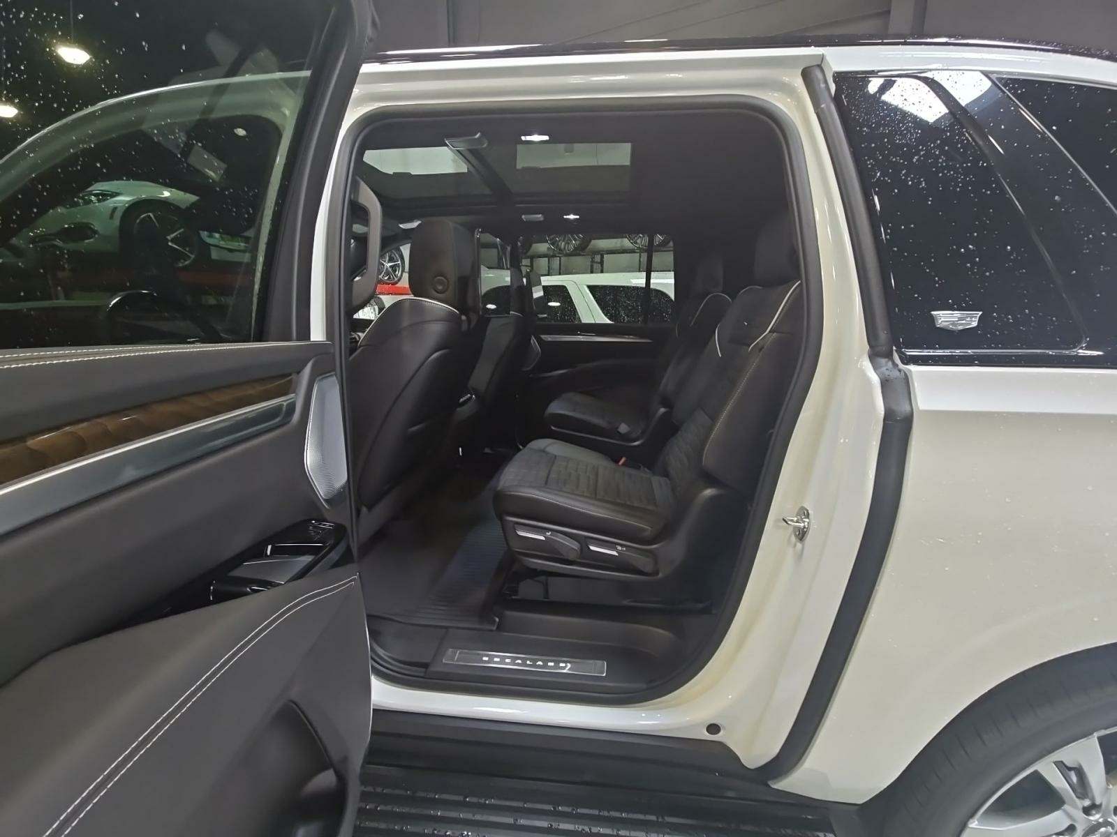 2025 Cadillac Escalade ESV Sport Platinum AWD