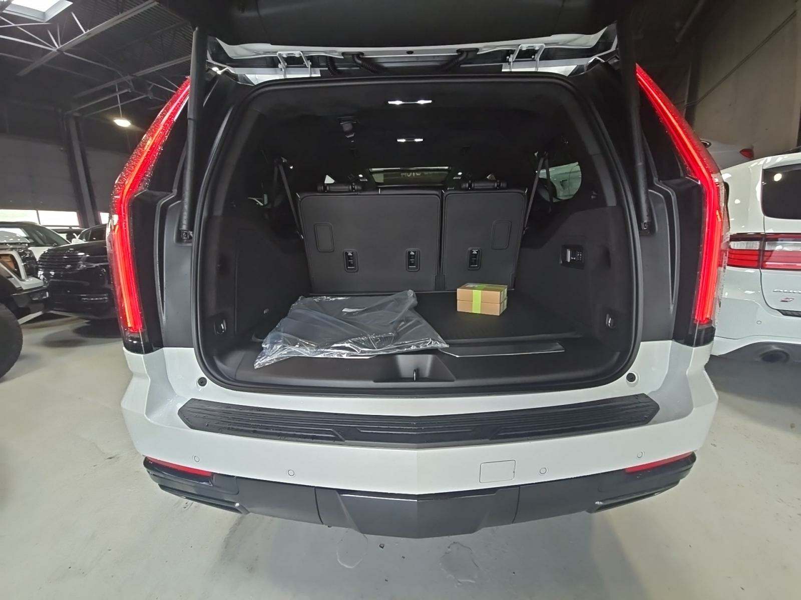 2025 Cadillac Escalade ESV Sport Platinum AWD