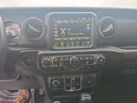 JEEP UNLIMITED HIGH ALTITUDE - 10