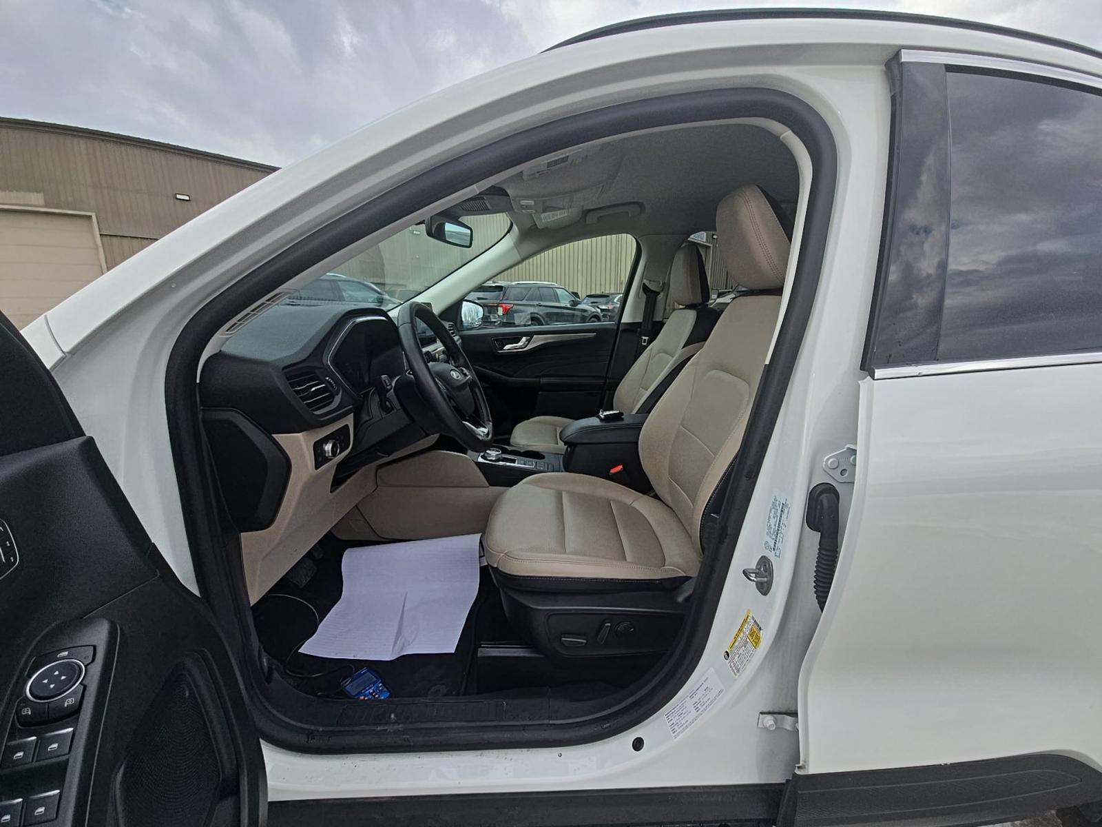 2022 Ford Escape Plug-In Hybrid Titanium FWD