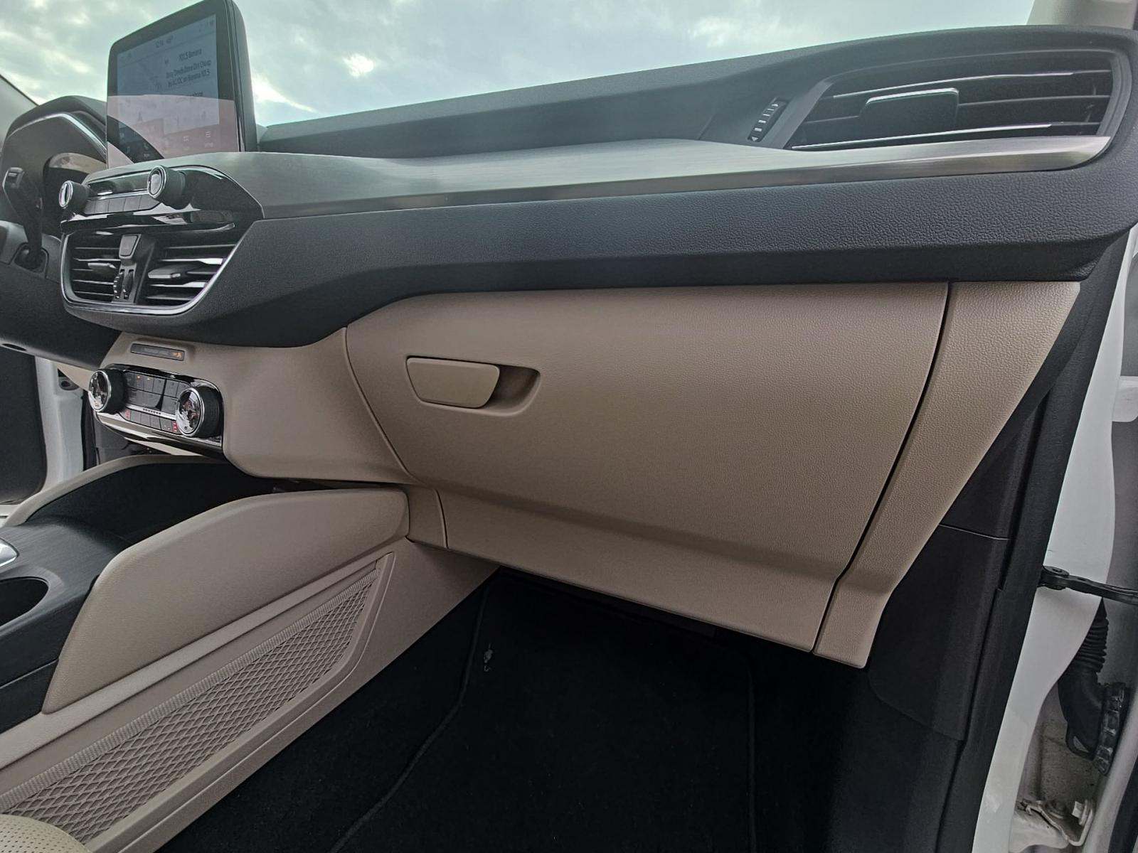 2022 Ford Escape Plug-In Hybrid Titanium FWD