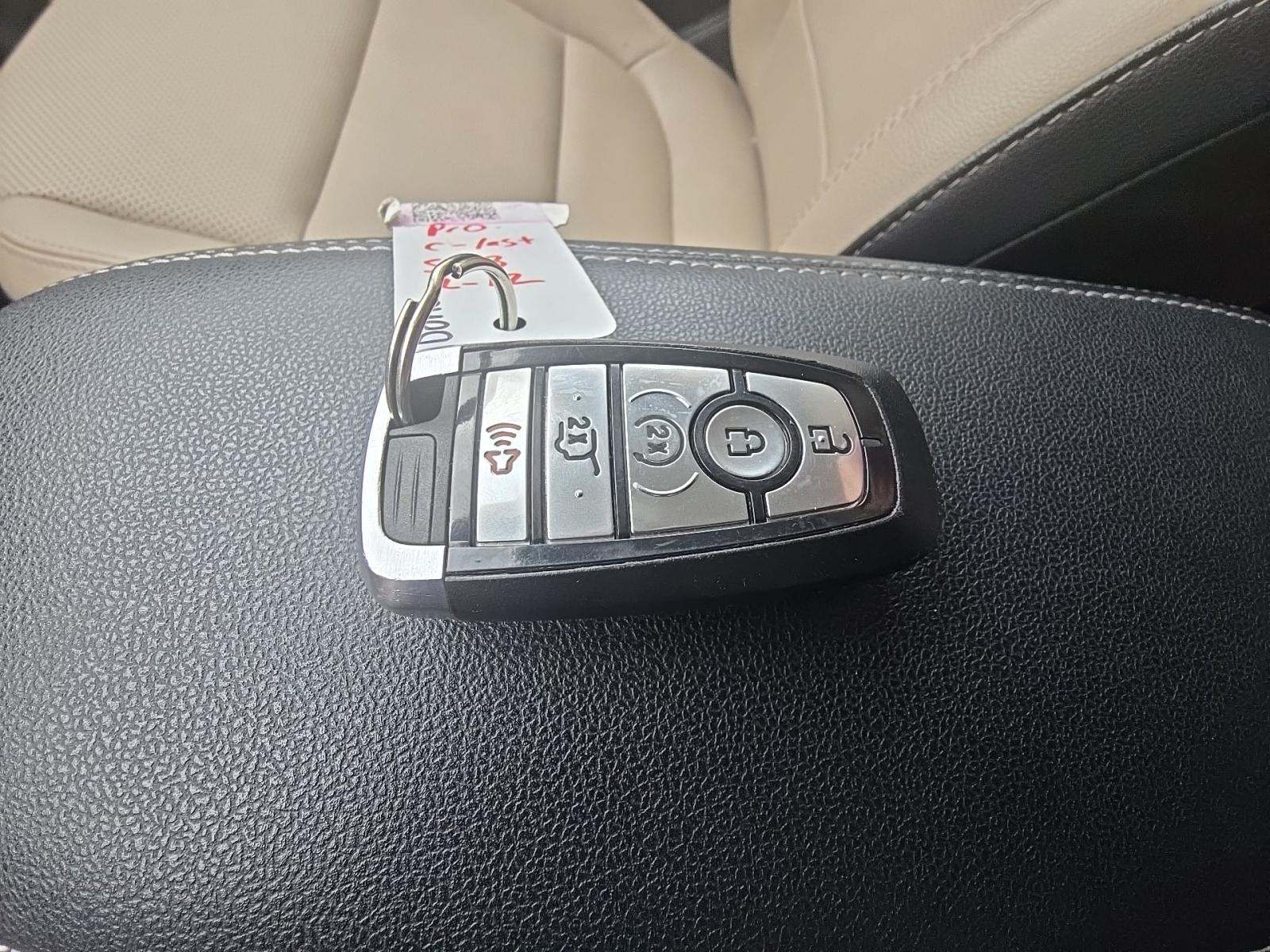 2022 Ford Escape Plug-In Hybrid Titanium FWD