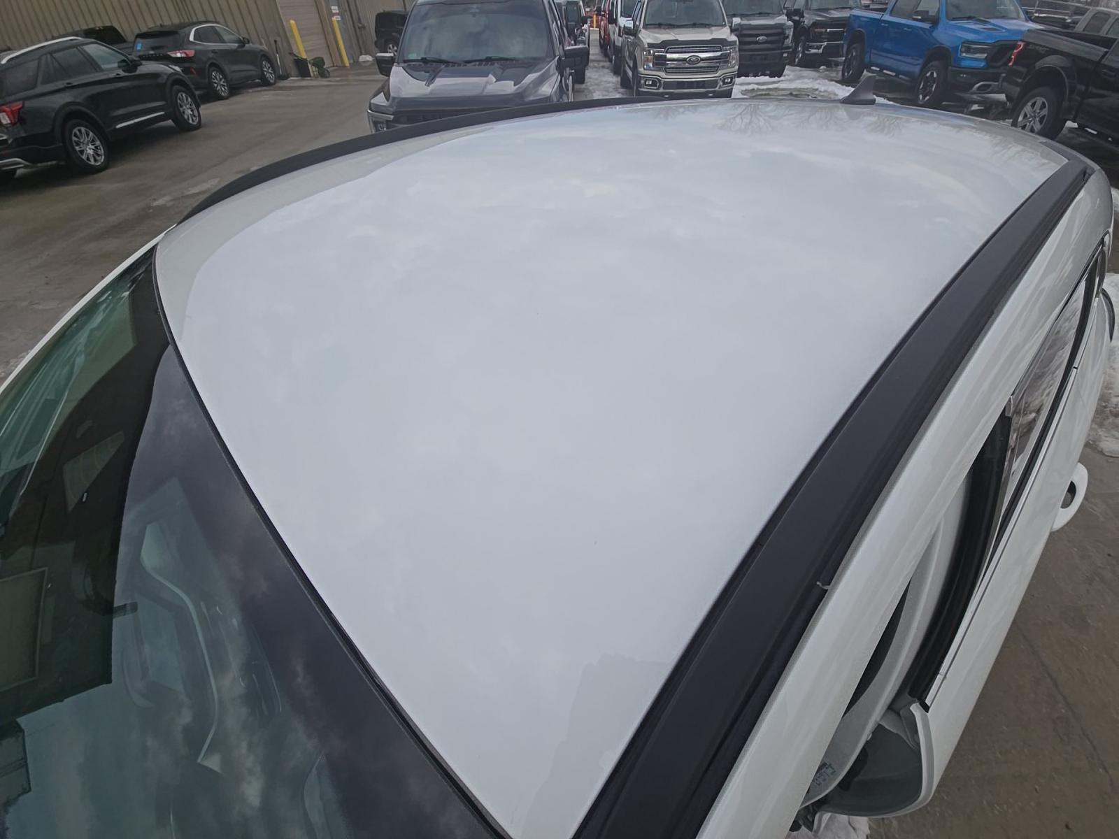 2022 Ford Escape Plug-In Hybrid Titanium FWD