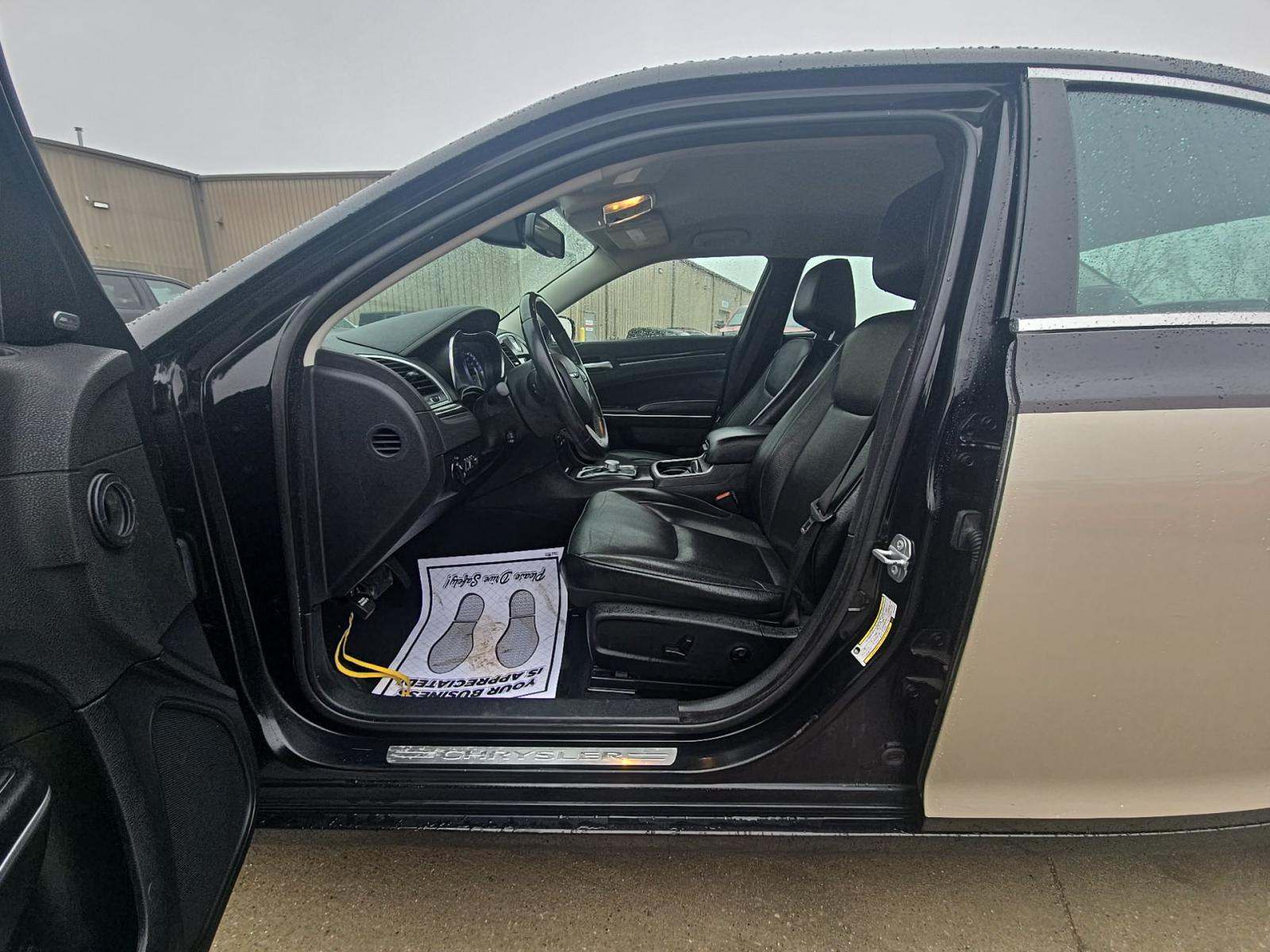 2018 Chrysler 300 Limited RWD