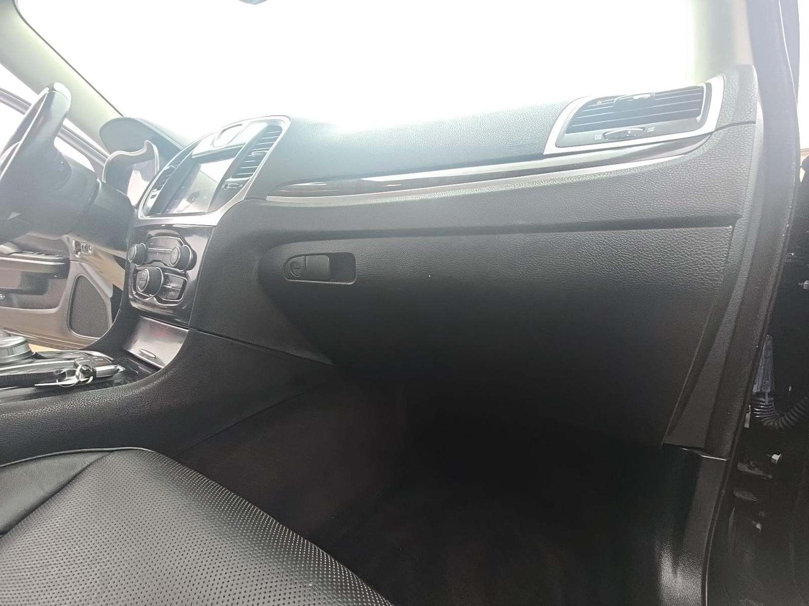 2018 Chrysler 300 Limited RWD