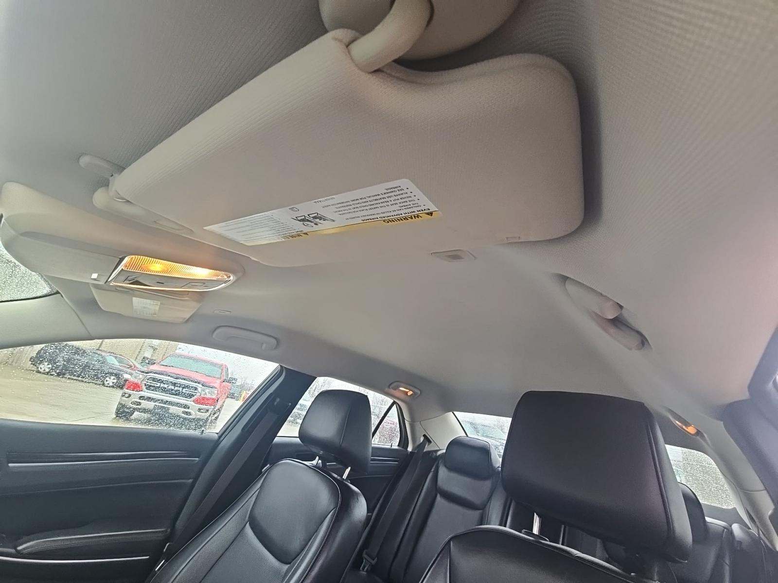 2018 Chrysler 300 Limited RWD