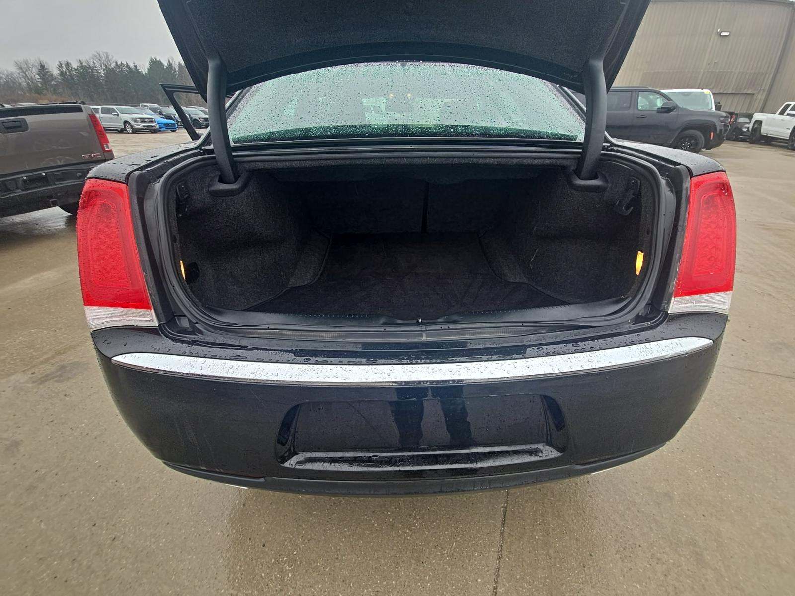 2018 Chrysler 300 Limited RWD