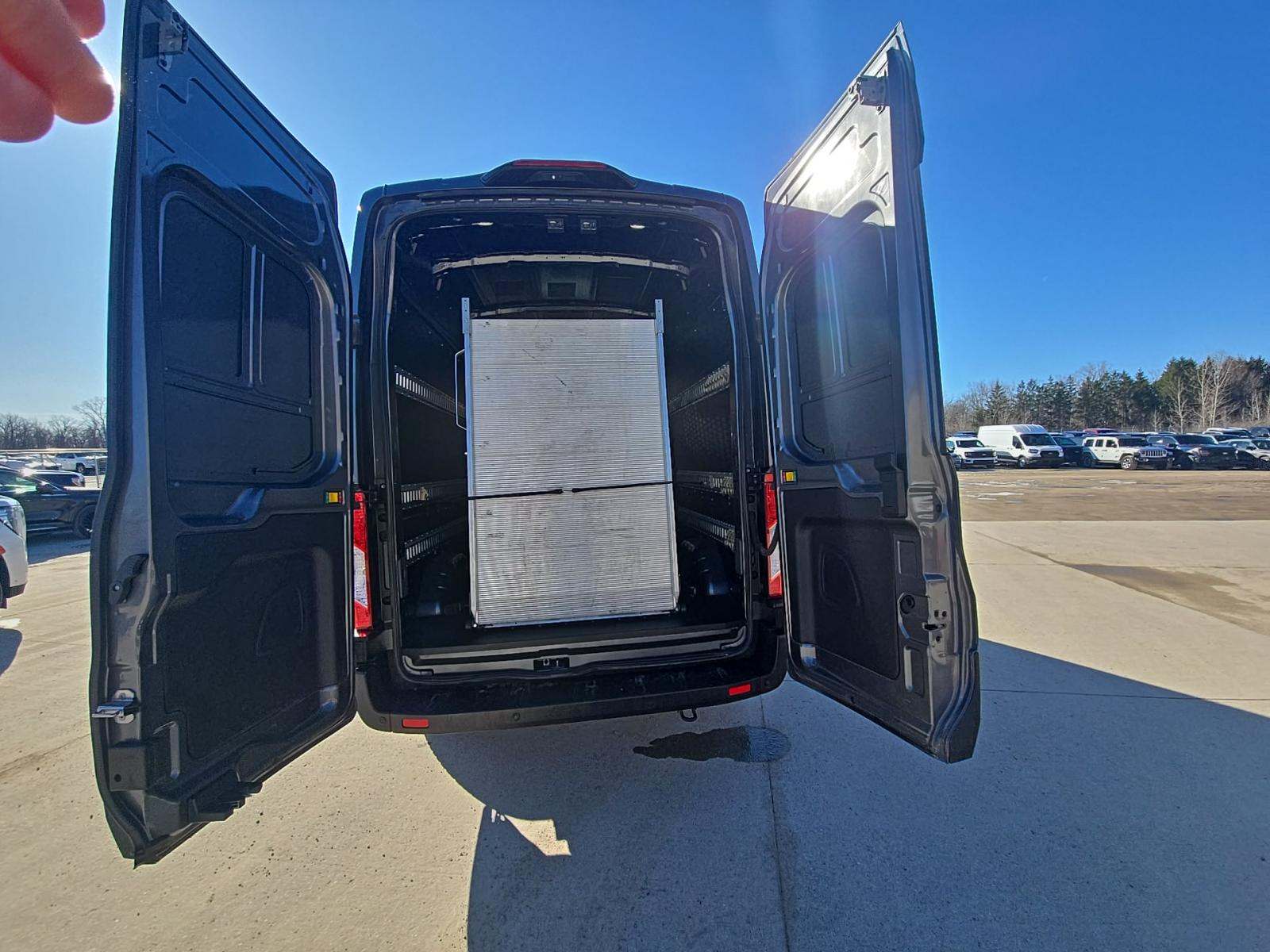 FORD TRANSIT 350 - 9