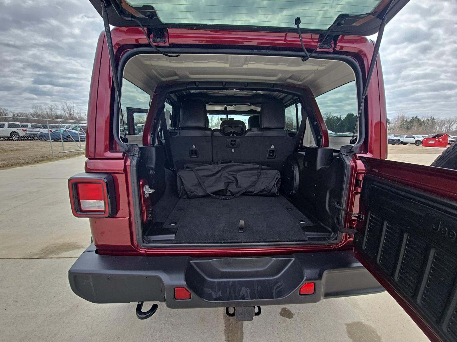 2021 Jeep Wrangler Unlimited Sahara AWD