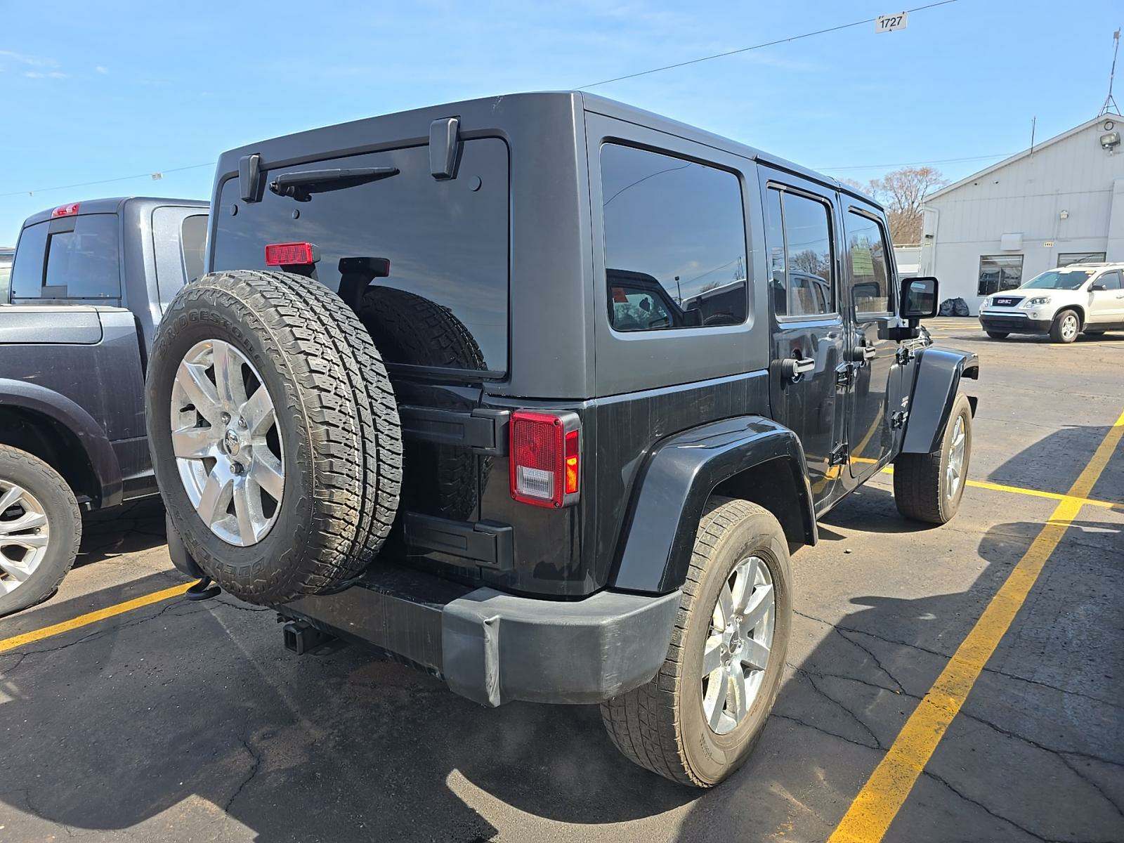 2017 Jeep Wrangler Unlimited Sahara AWD