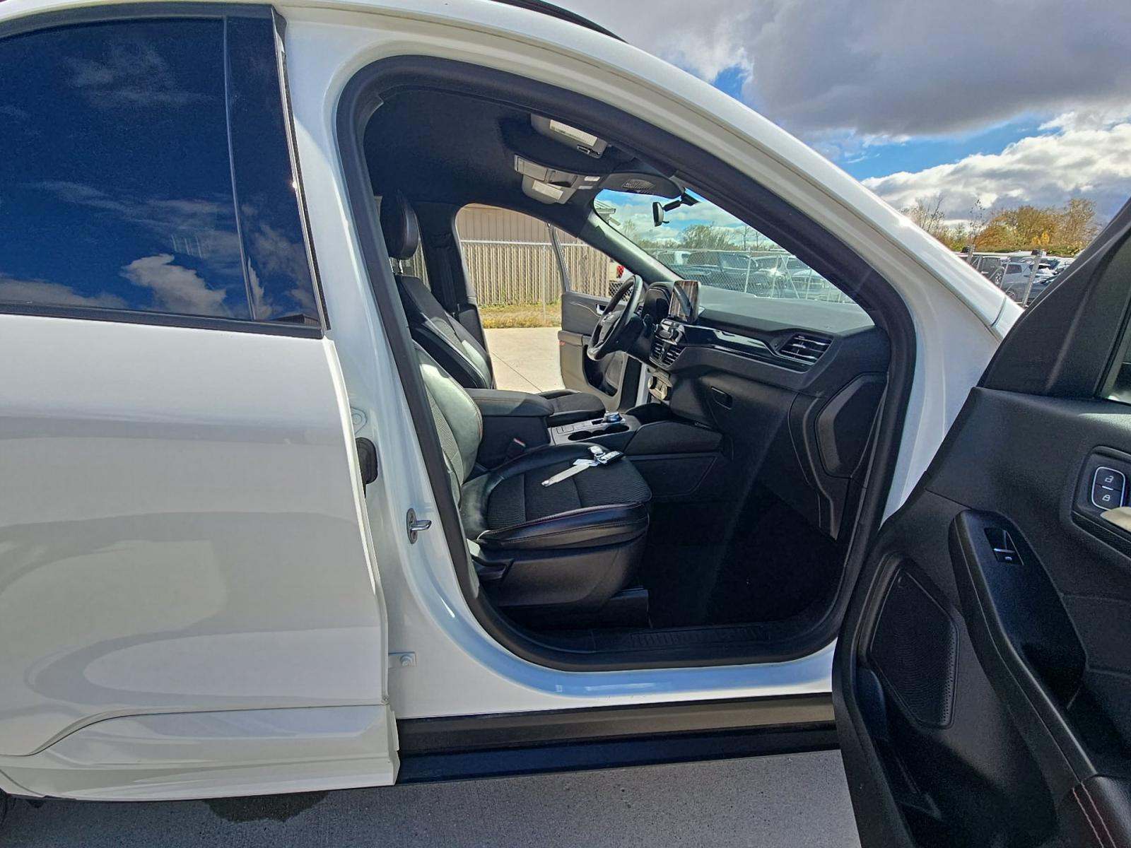 2023 Ford Escape ST-Line AWD