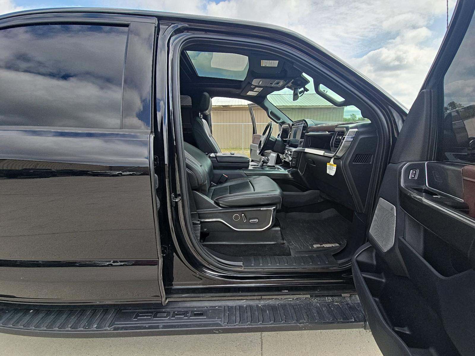 2023 Ford F-150 Lariat AWD