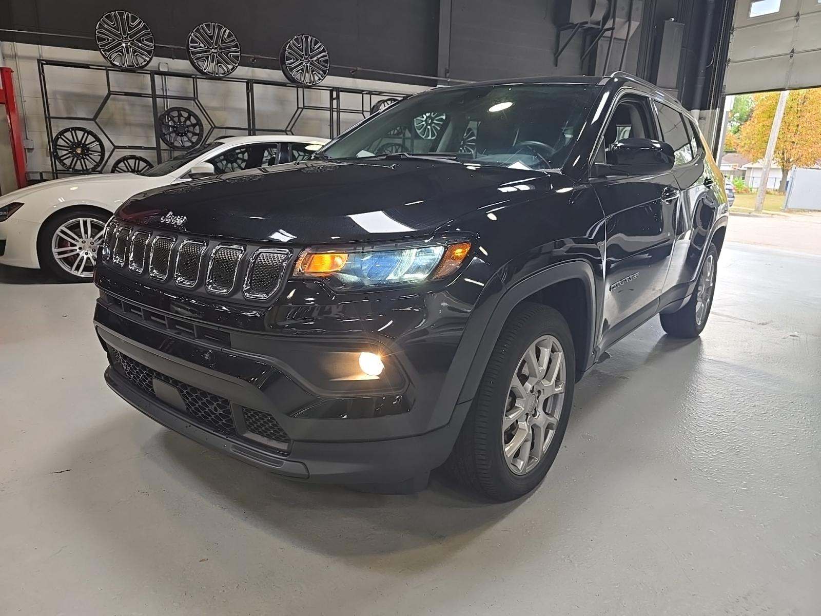 2022 Jeep Compass Latitude Lux AWD