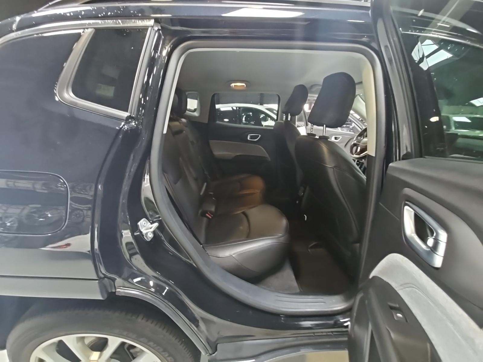 2022 Jeep Compass Latitude Lux AWD