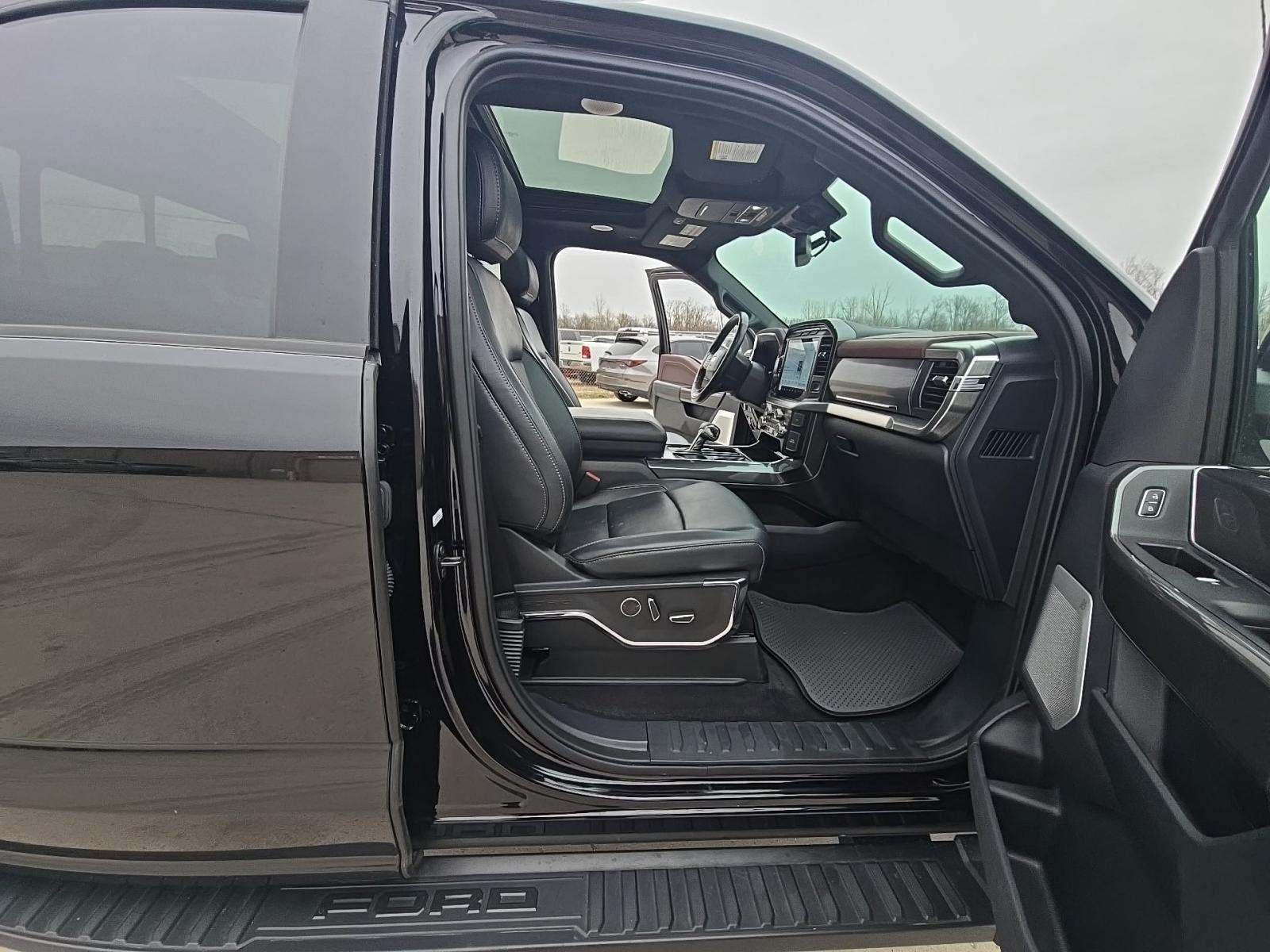 2023 Ford F-150 Lariat AWD