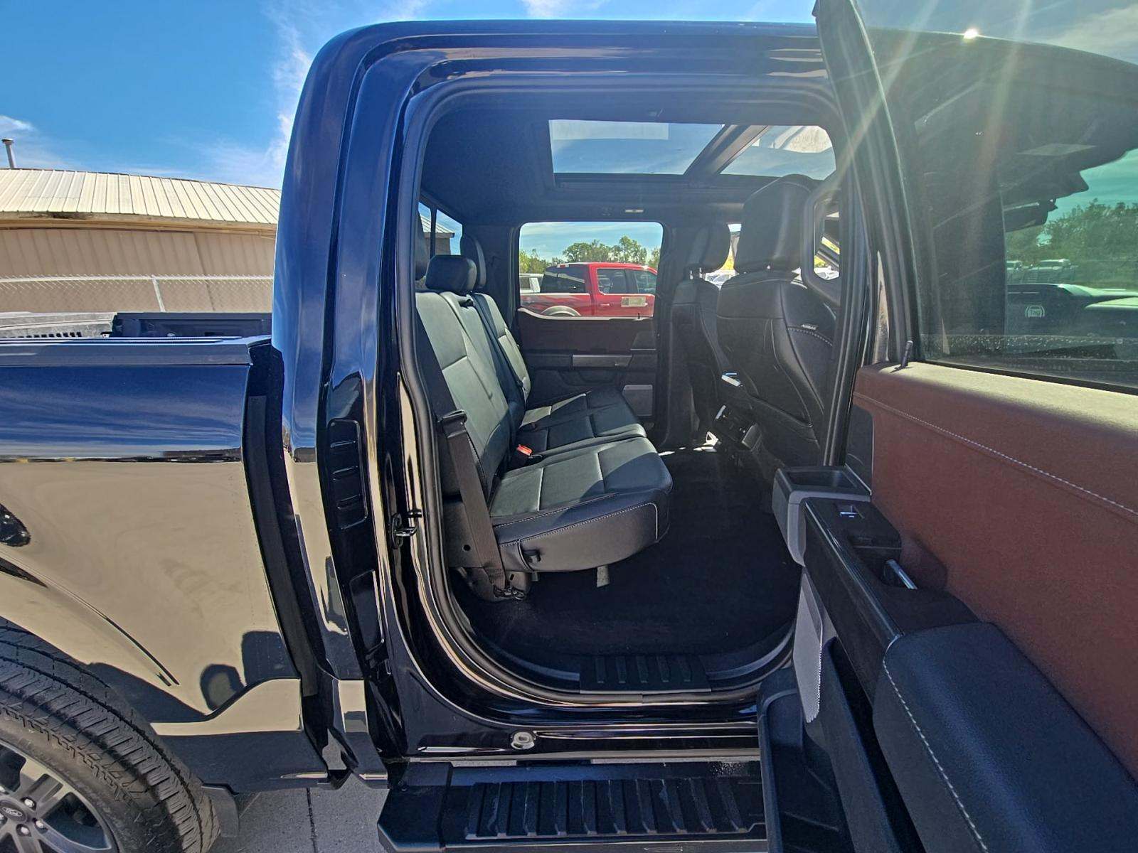 2023 Ford F-150 Lariat AWD