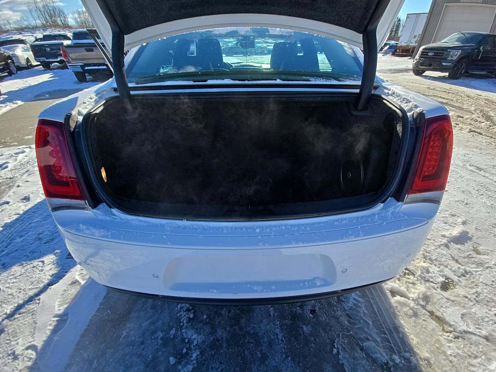 2023 Chrysler 300 Touring L AWD