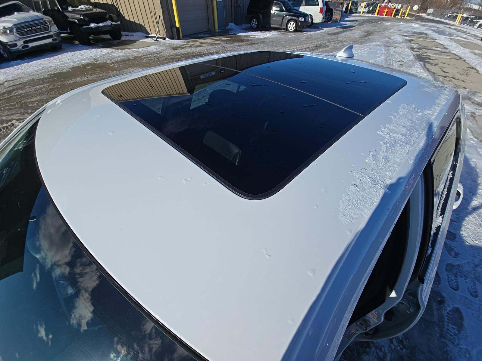 2023 Chrysler 300 Touring L AWD