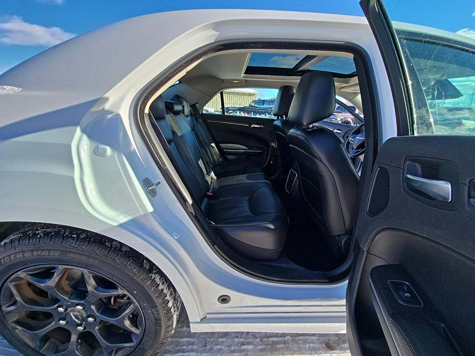 2023 Chrysler 300 Touring L AWD