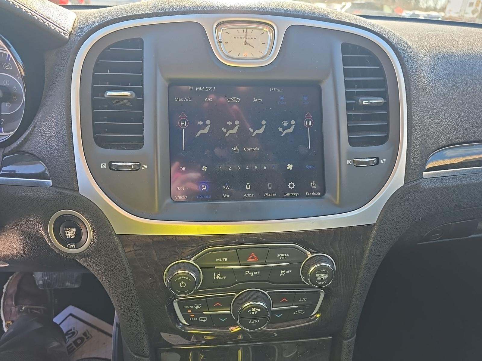 2023 Chrysler 300 Touring L AWD