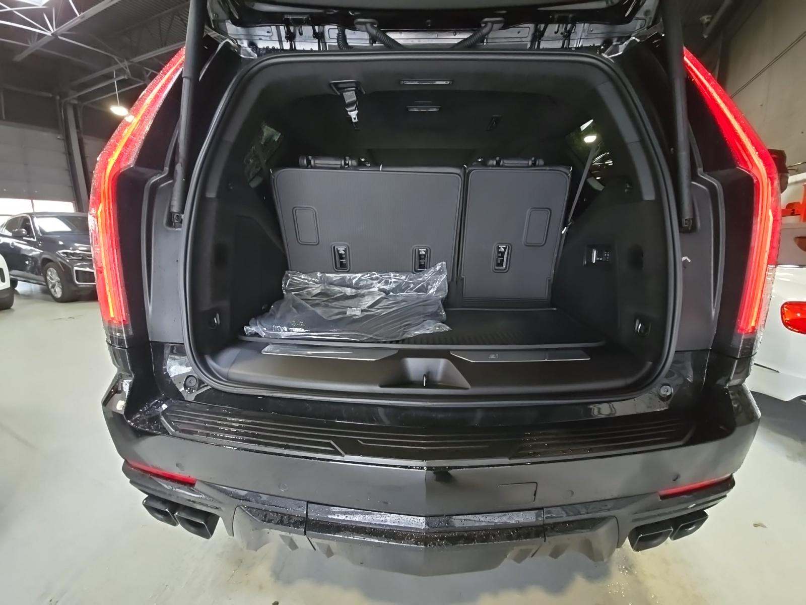 2025 Cadillac Escalade V-Series AWD