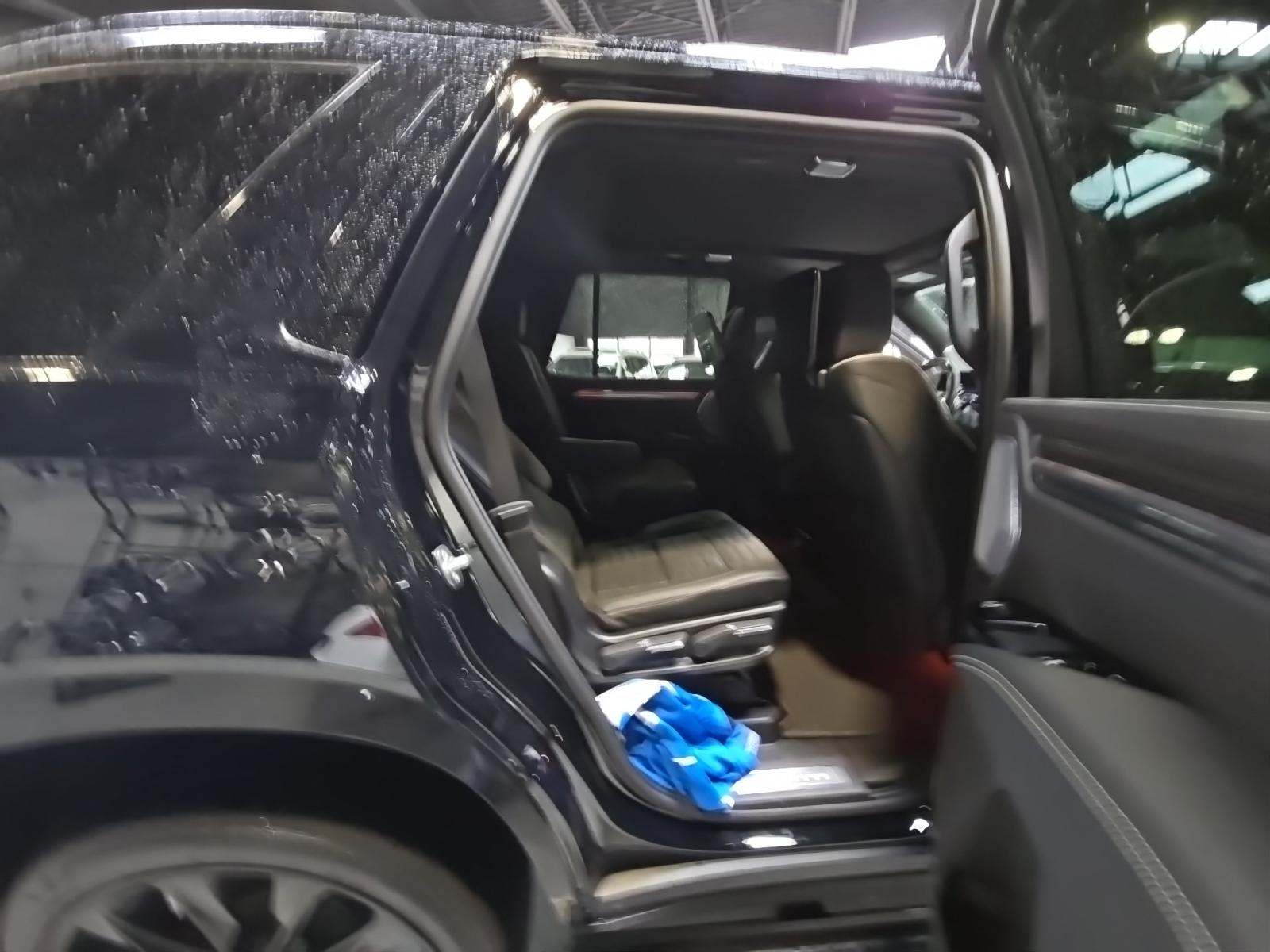 2025 Cadillac Escalade V-Series AWD