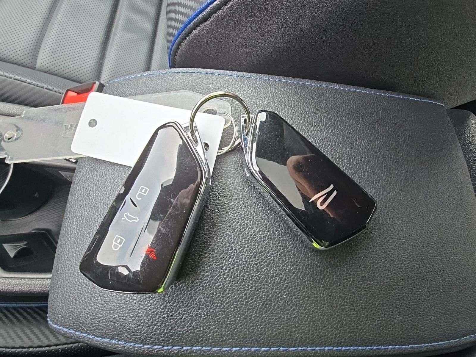 2023 Volkswagen Golf R Base AWD