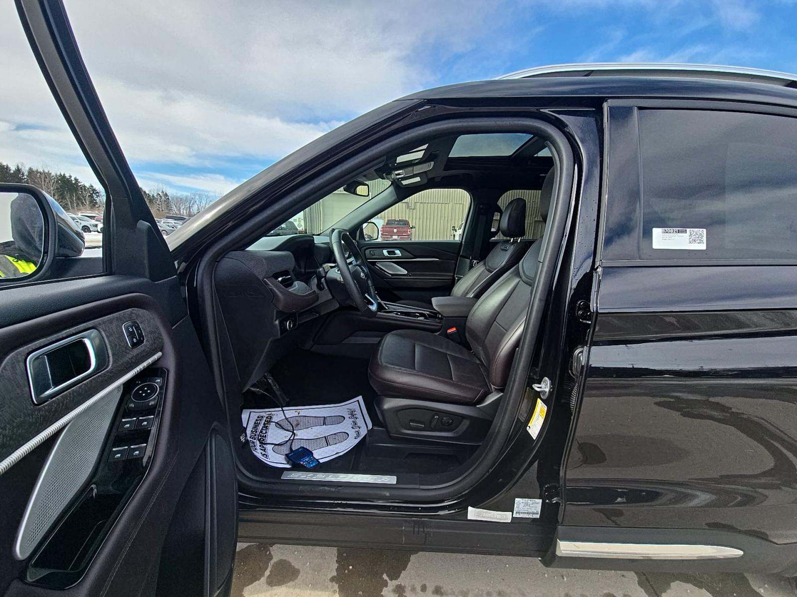 2025 Ford Explorer Platinum AWD