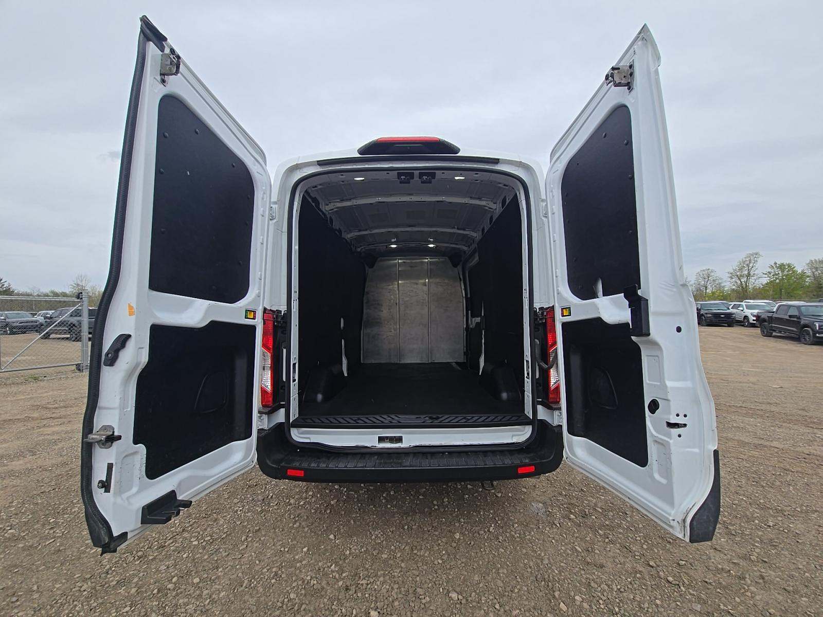 FORD TRANSIT 250 - 9