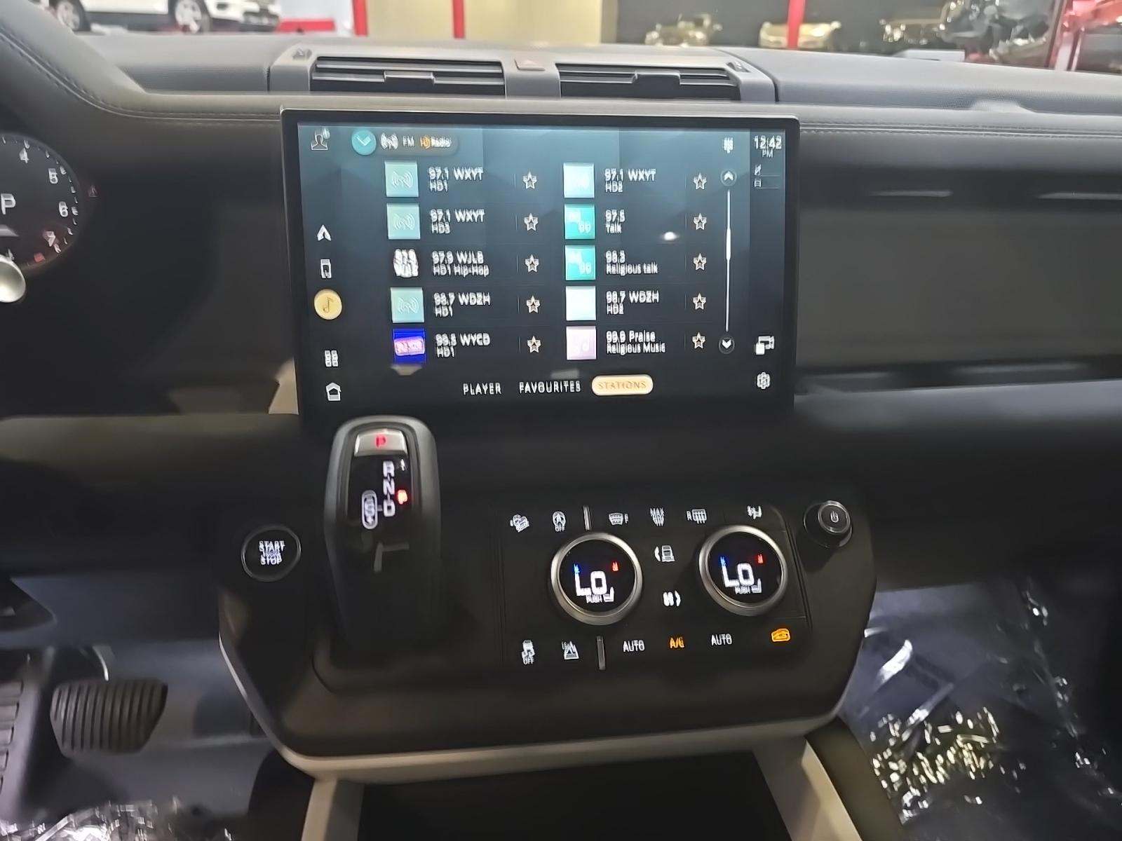 2025 Land Rover Defender 110 S AWD