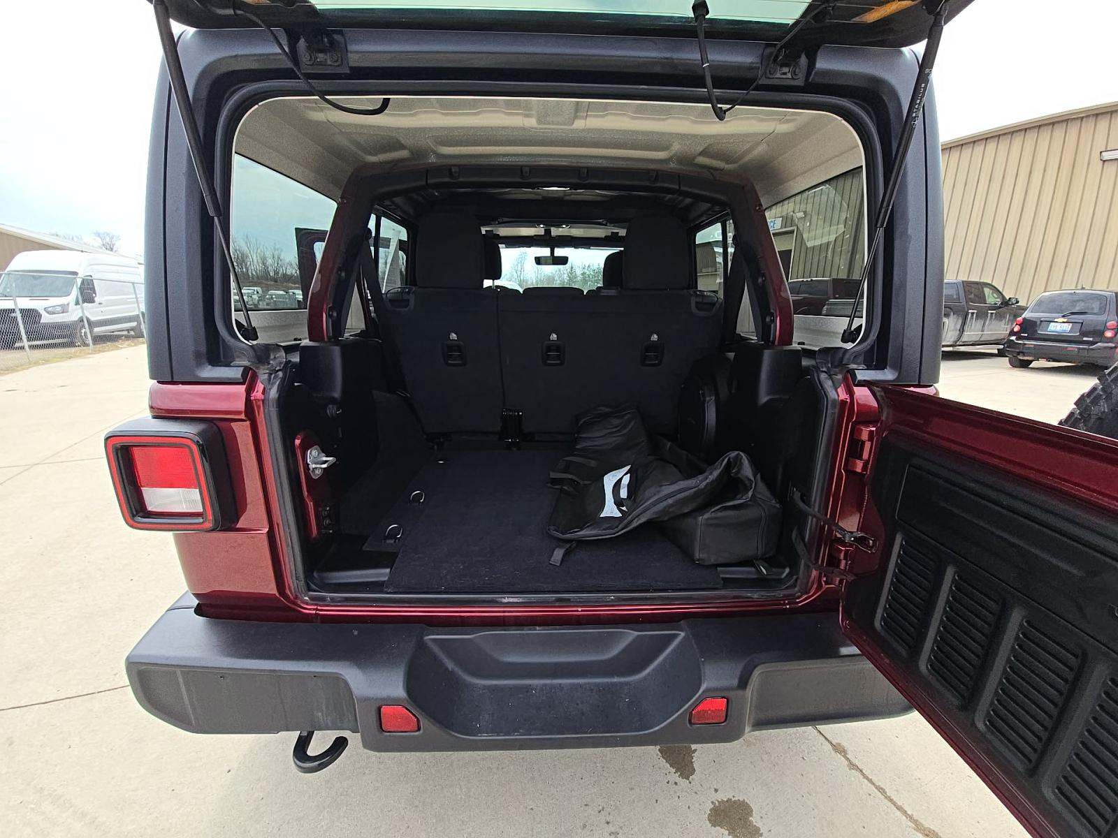 2021 Jeep Wrangler Unlimited Sahara AWD